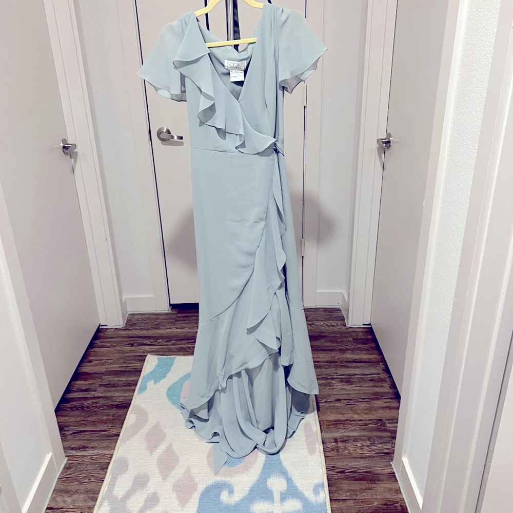 Chiffon dress with cap sleeves high low size 6 runs small